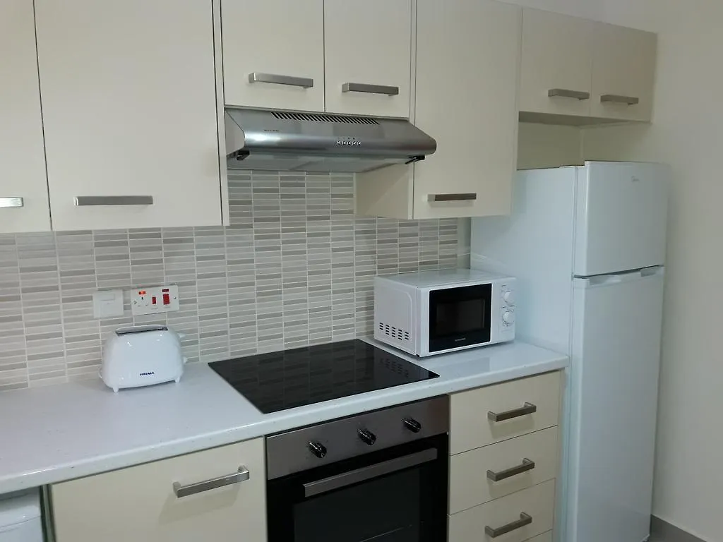 32 Hill Court Apartment Larnaca