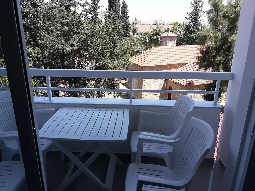 32 Hill Court Apartment Larnaca 0*,